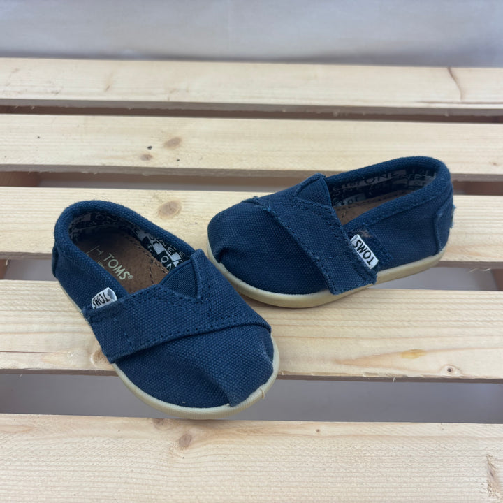Toms Shoes - Size 2 Baby (3-6M)