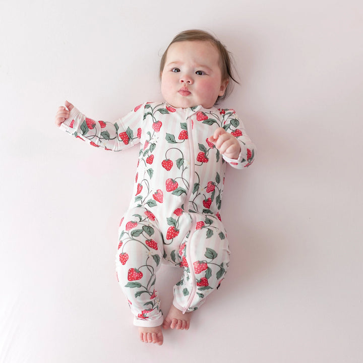 Kyte Baby - Bamboo Zippered Romper (Strawberry Fields)