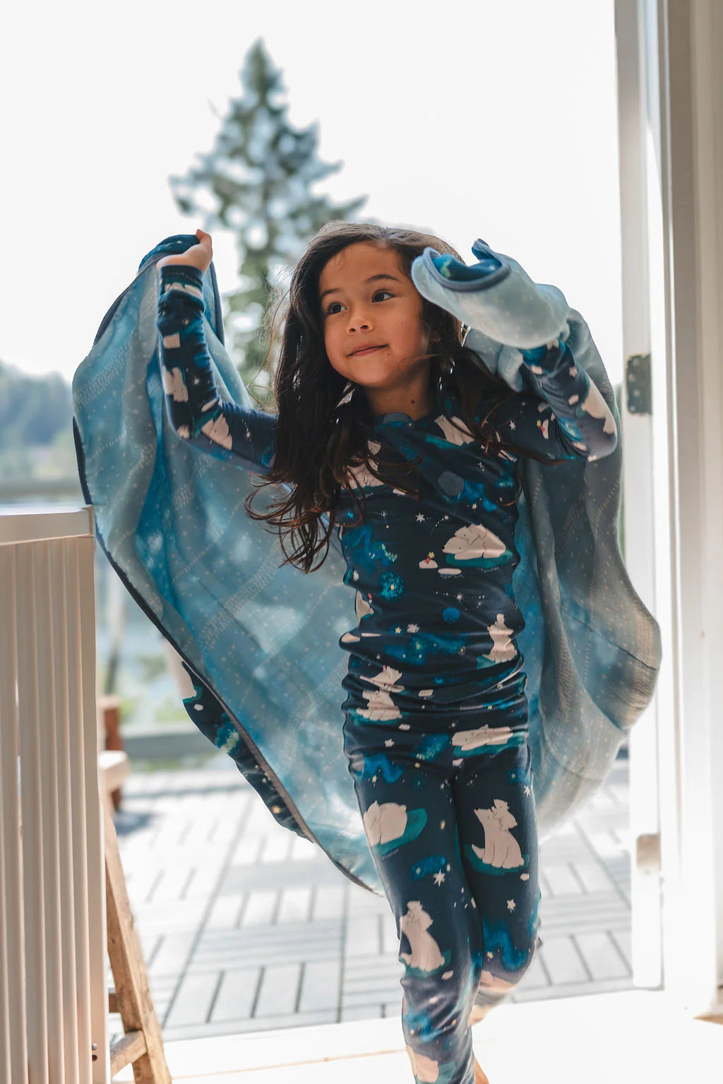 Loulou Lollipop 2-piece pajama set in blue"Stargazing Bear" print