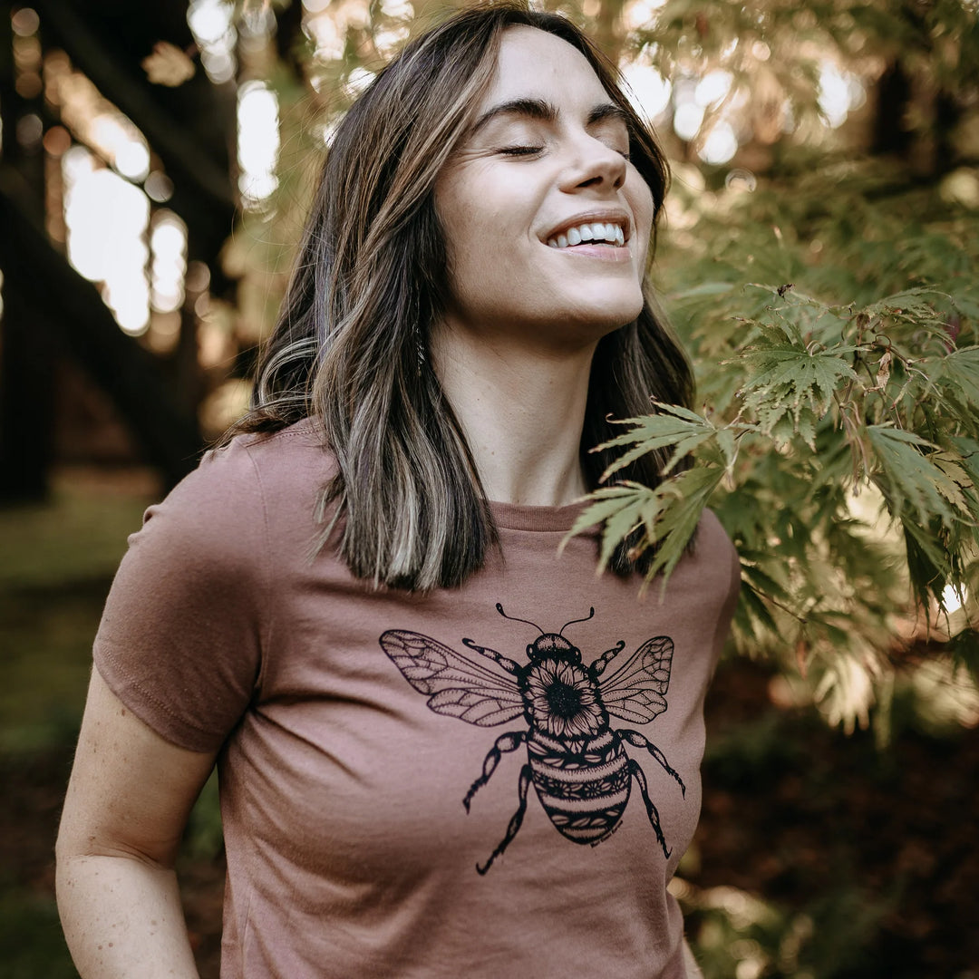 West Coast Karma - Sunflower Bee Tee Relaxed Fit Tee in Chesnet