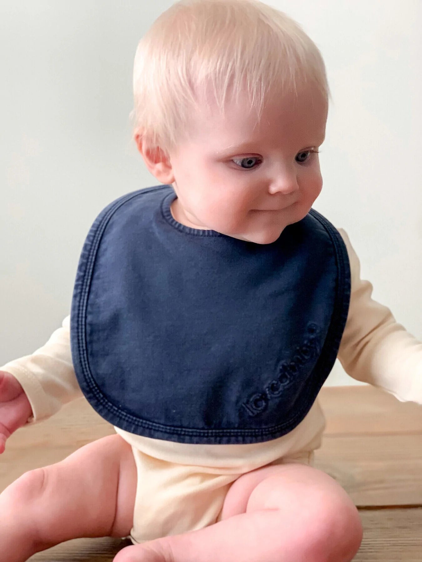 L’oved Baby - Faux Denim Bib - Pitter Patter Boutique