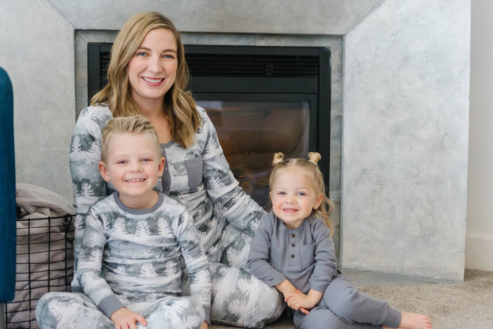 L'oved Baby - Holiday Organic Cotton PJ & Cap Set - Pitter Patter Boutique