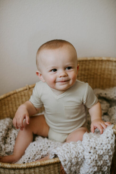 L’oved Baby - V-neck Bodysuit - Pitter Patter Boutique