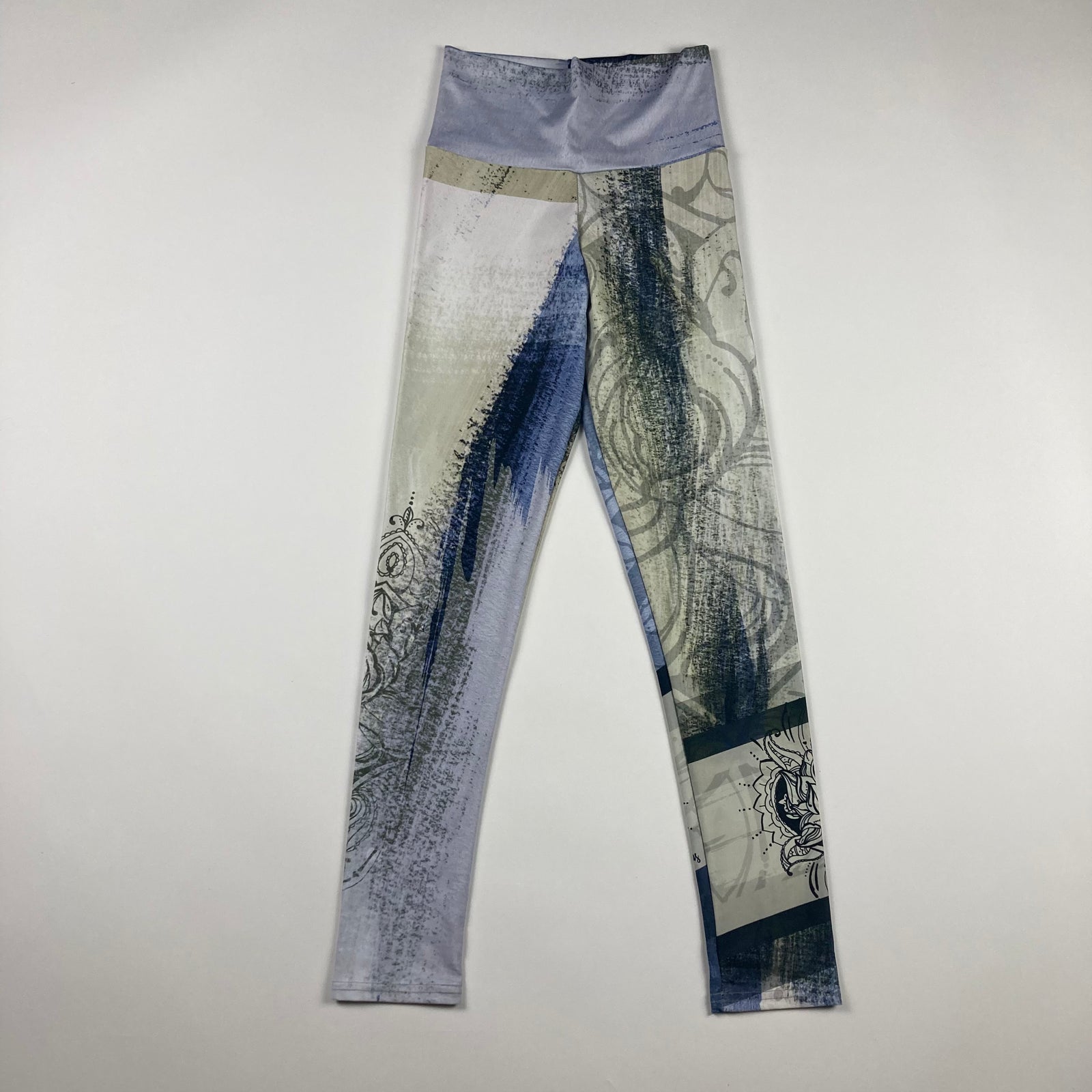 Kristina Benson Art Leggings - Size Women's Small - Pitter Patter Boutique