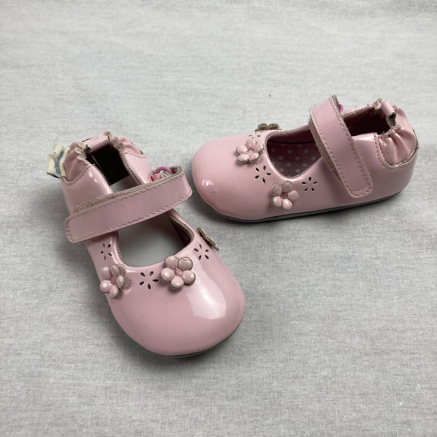 Robeez Baby Girl Soft Sole Shoes